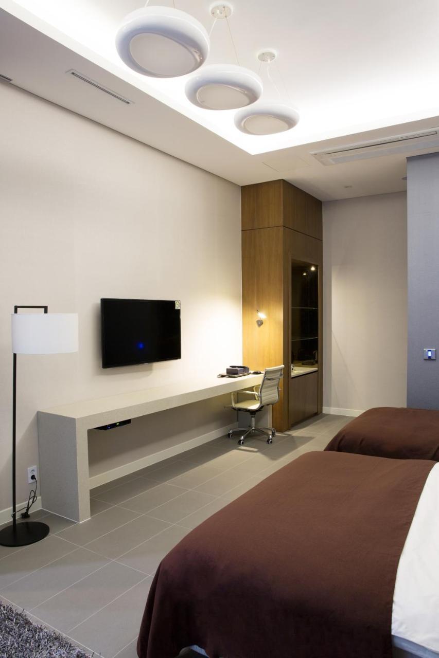 Hotel Mate Bundang Szongnam Kültér fotó